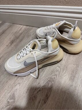 Women shoes